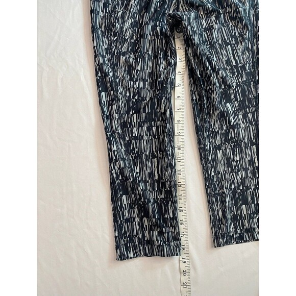 Nike Dri Fit Womens XS Leggings Heathered Capri Black White High Rise Athletic - Picture 3 of 10